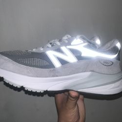 Mens New Balance  990 V6 Size 10 2E