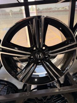 Honda wheels and tires new 5x114.3 new