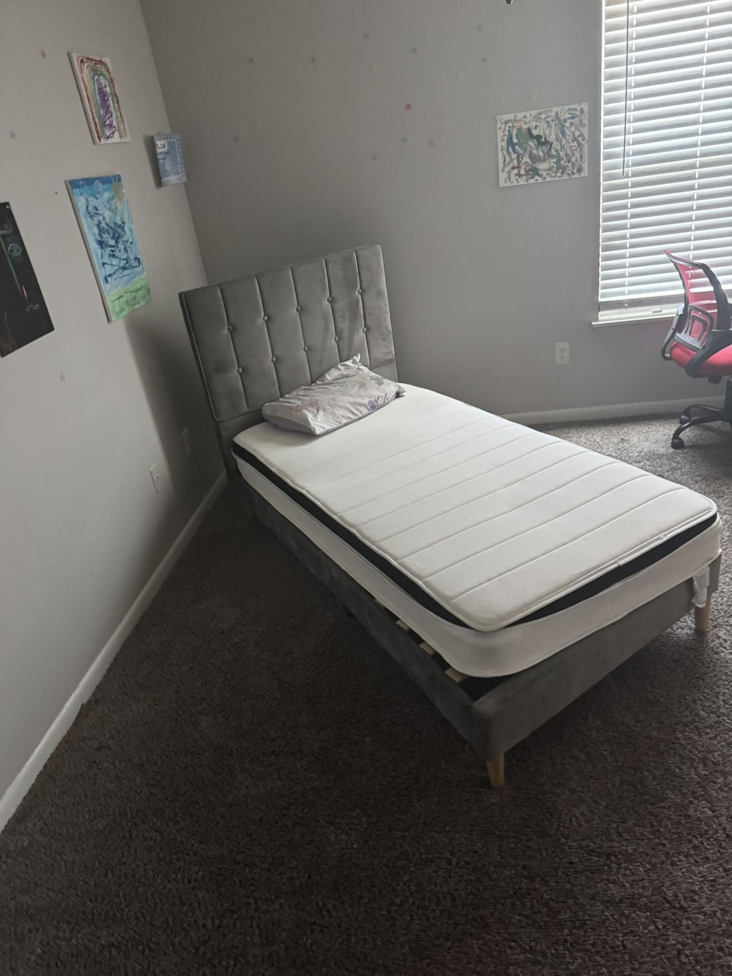 Twin Size Bed With Bed Frame