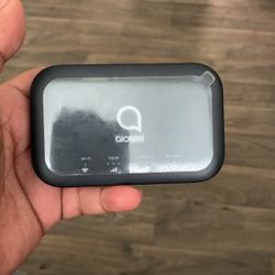 Power Bank /WiFi Hotspot With 4g LTE