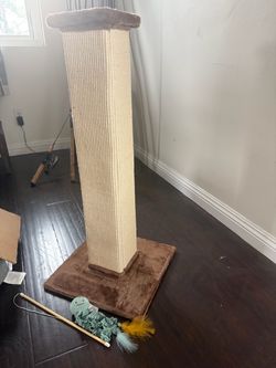 Cat scratching post