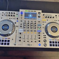 Pioneer XDJ-XZ-DJ Controller + ProX Flight case