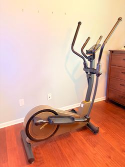 Niceday Elliptical Machine (retail at 999.99)