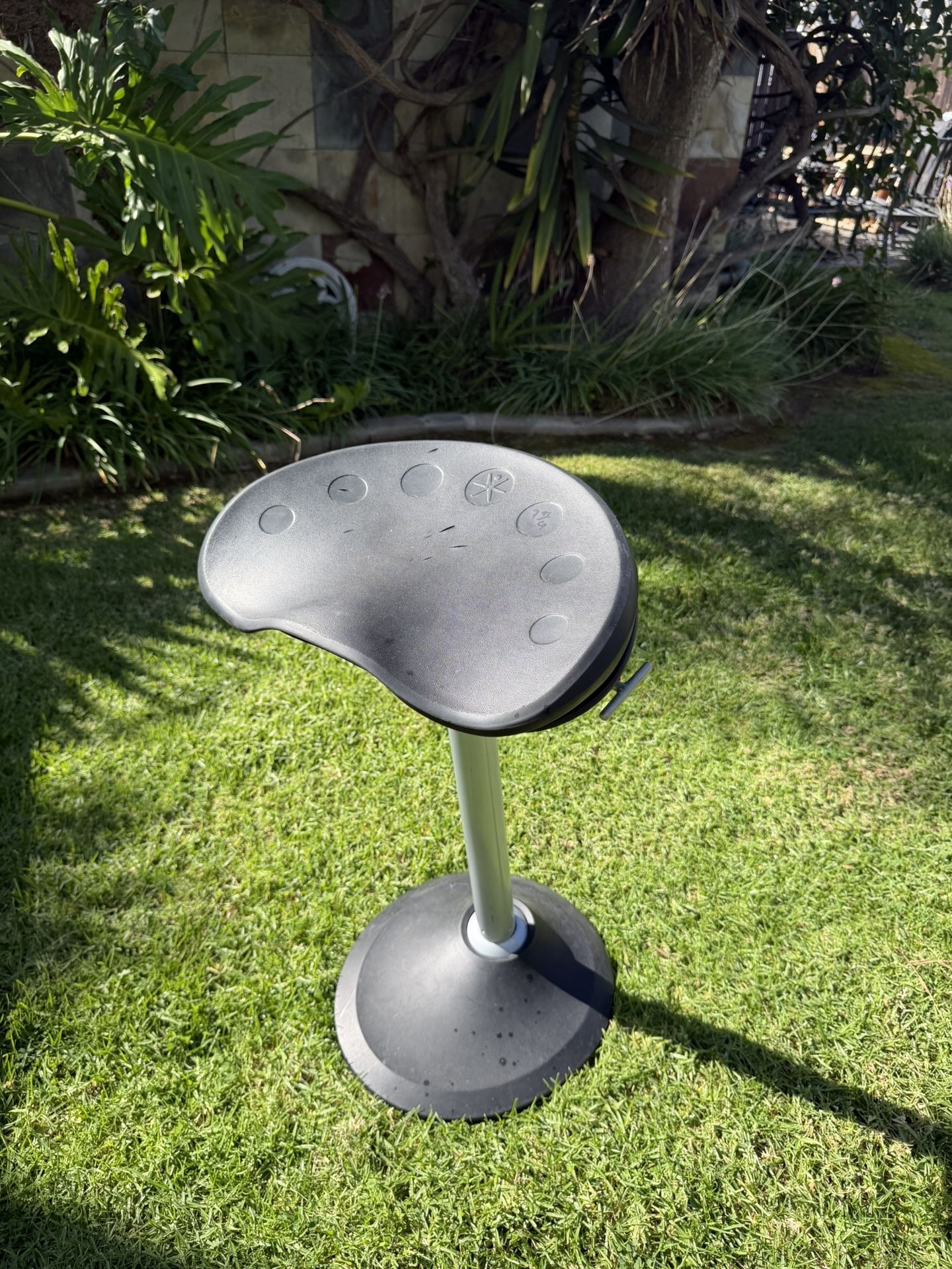 Positive Posture Focal Upright Mobis Seat standing chair  