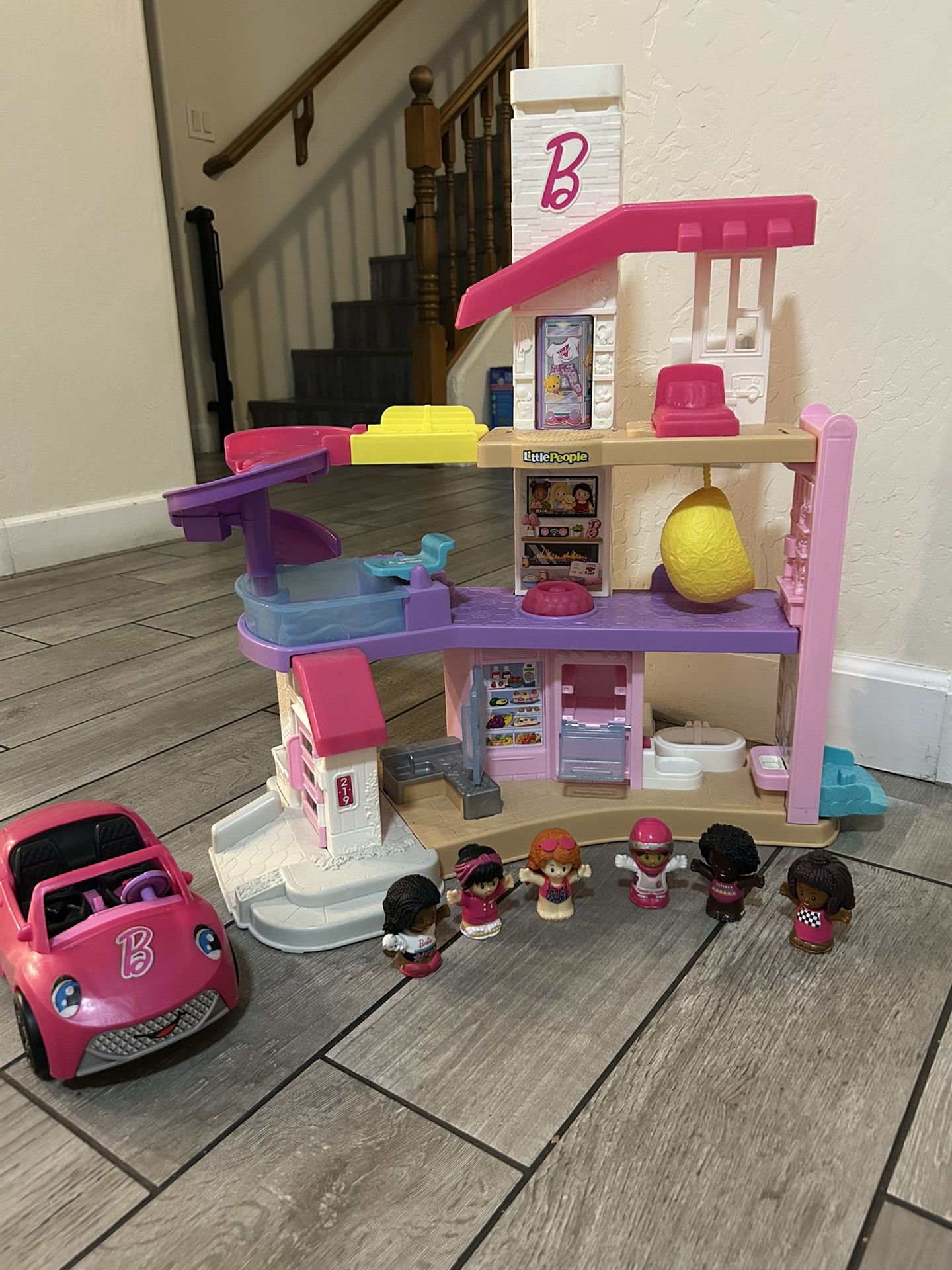 ๐ Little People Barbie House + Car + Barbie Figures