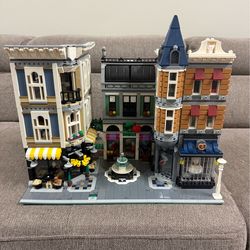 LEGO Creator Expert Assembly Square 10255 – Built Modular (Missing 3 Minifigures + Few Pieces)