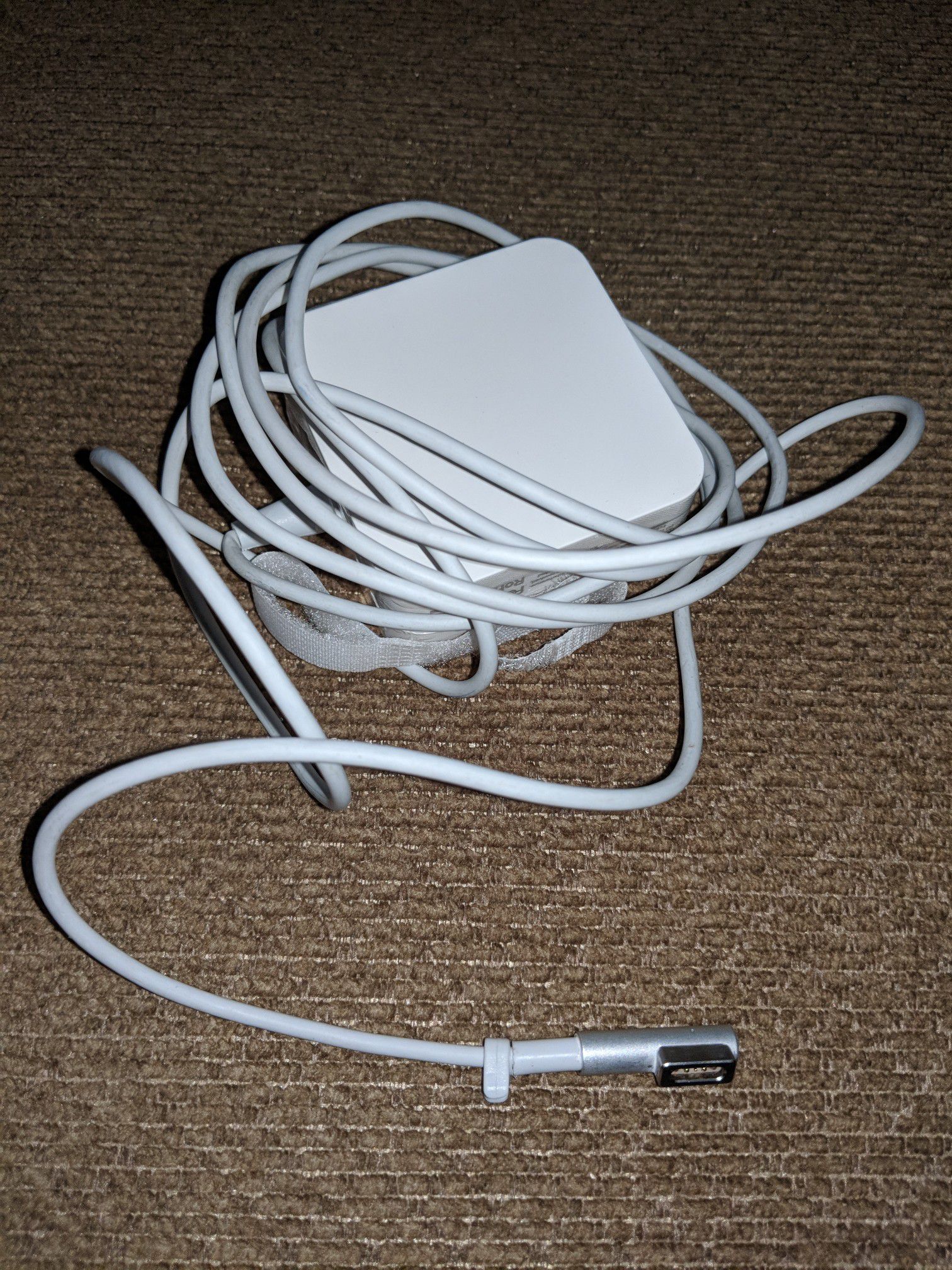 Apple Macbook Charger From Liveimpex