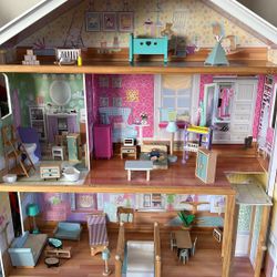 Dollhouse 