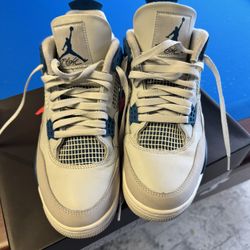 Jordan 4 Military Blue. Size 10.5