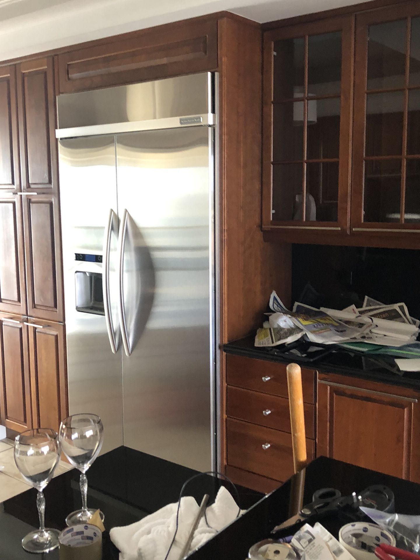 42” KitchenAid Refrigerator/Freezer, Great Condition