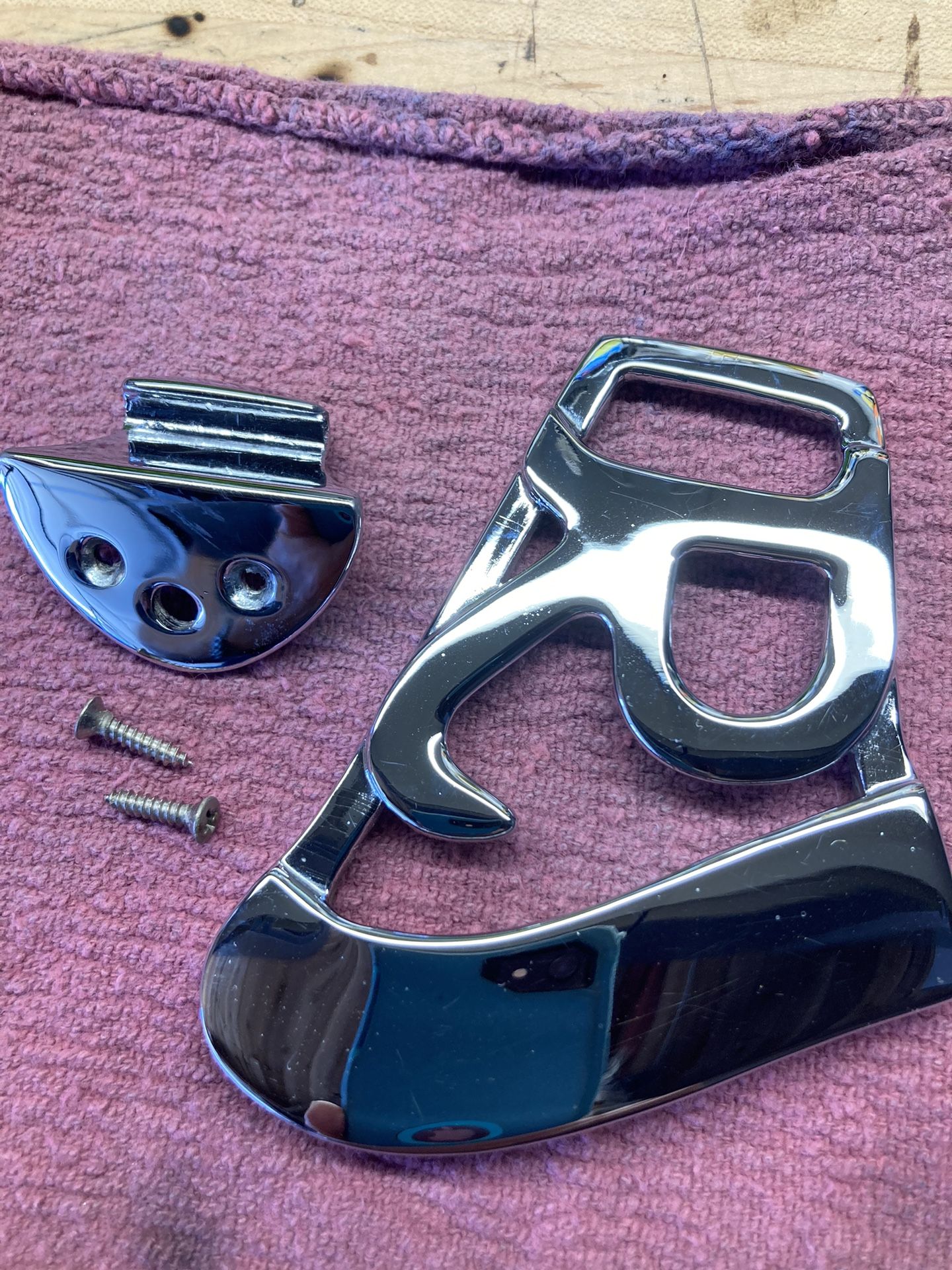 Rickenbacker R Tailpiece