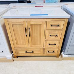 Brand New Beautiful Bathroom Vanity “36” single sink, Soft Close Solid Wood in Natural Teak Color, 5 drawers and 2 doors and modern handles 