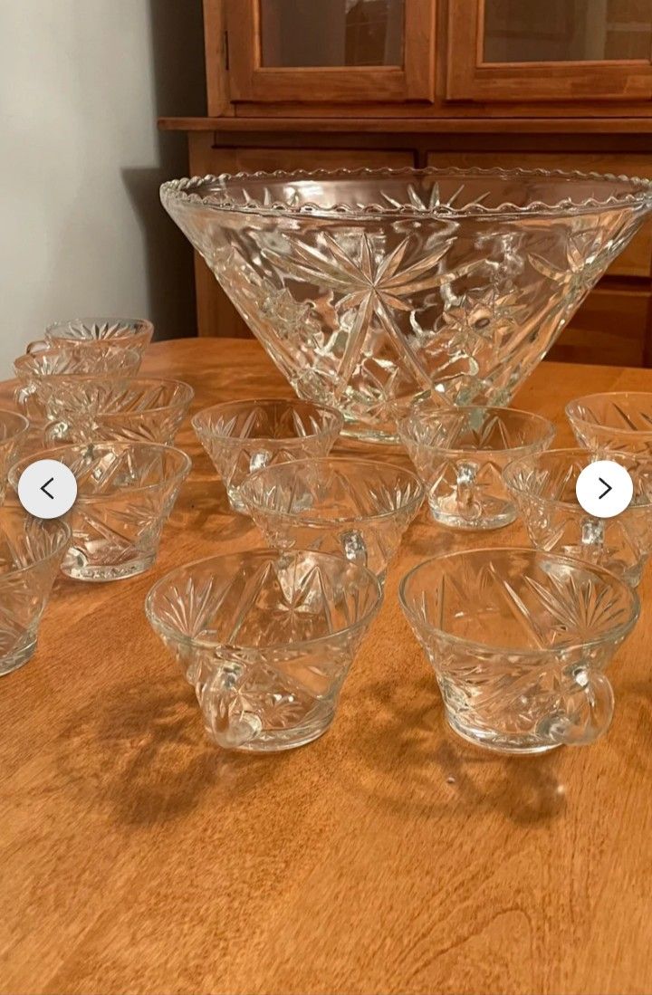 Vintage 1970s Early American Precut Pattern Large Glass Punch Bowl w/Set of 20 Punch Cups Set by Anchor Hocking Glass USA Made