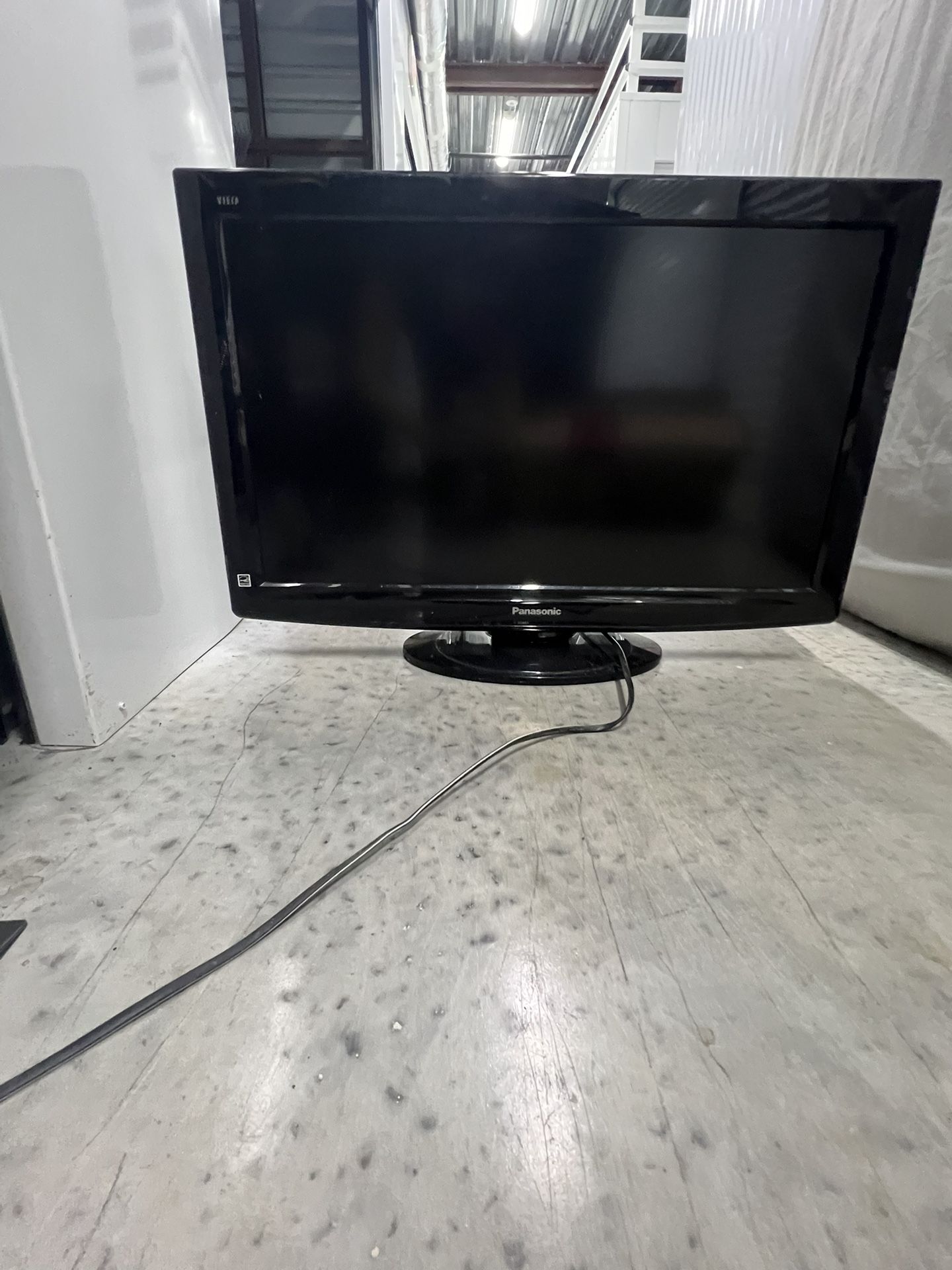 Panasonic 32” Flat Screen TV