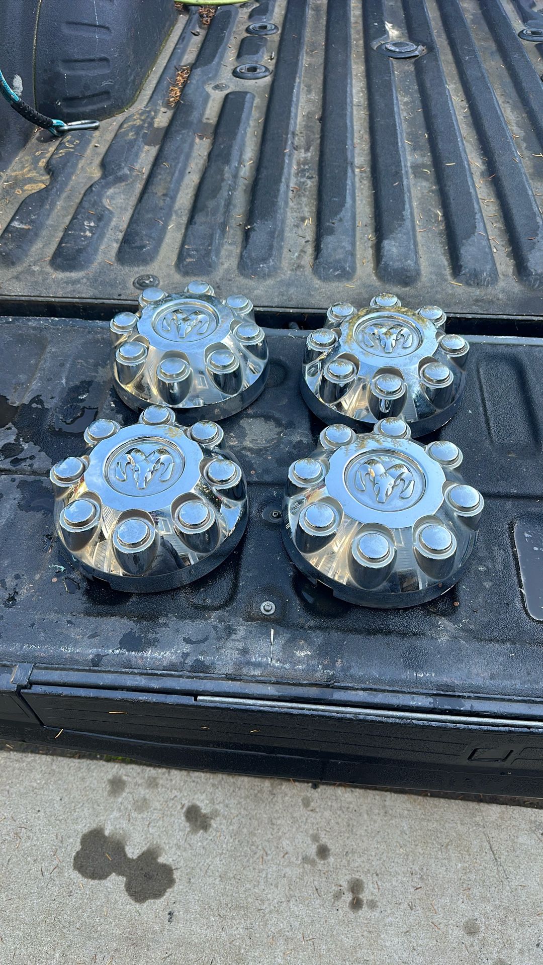 dodge / ram center cap  0AD 2003-2018 Ram 2500     