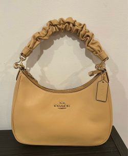 Coach Teri Hobo Tan Runched Handle Purse