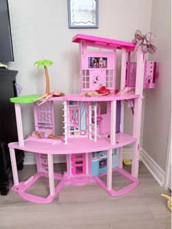 Barbie Dream House
