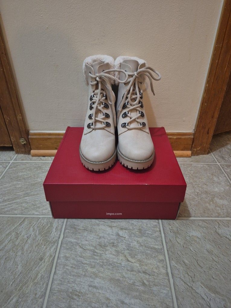 Size 8 Dolce Vita boots