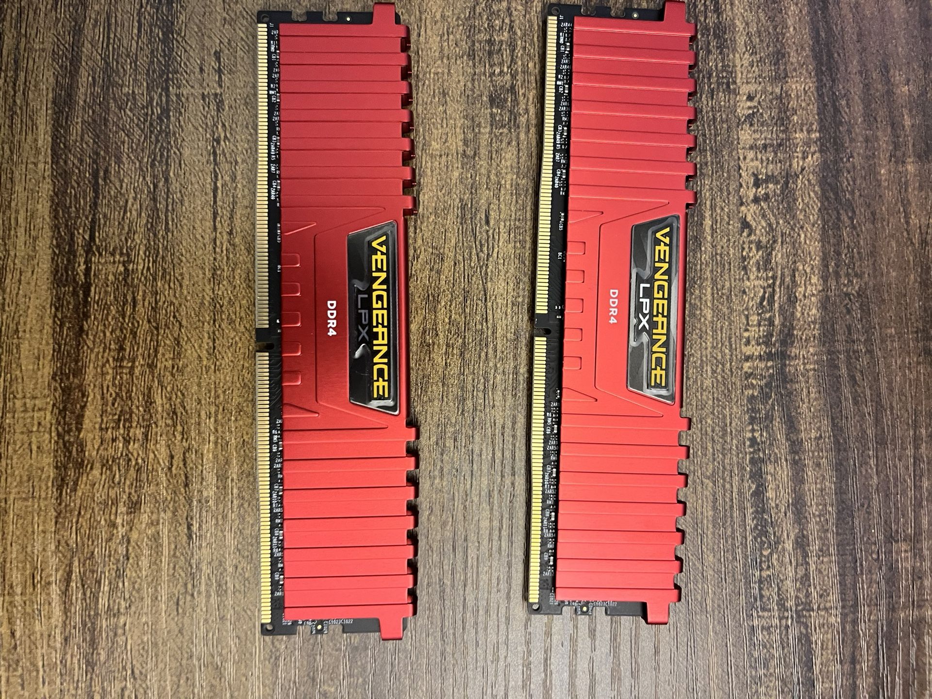 Corsair Vengeance LPX 16gb(8gbx2) DDR4 RAM Red