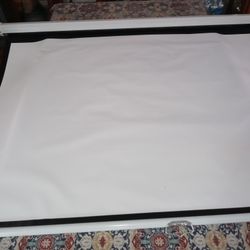 Projector Screen / Pantalla Para Projector
