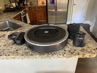 iRobot Roomba 870 Vacuum Cleaner - Program and Go!