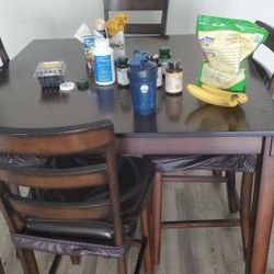 Dining table with 4  chairs 