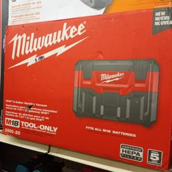 MILWAUKEE M18 2 - GALLON WET/DRY VACUUM (TOOL ONLY)