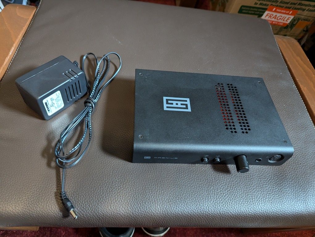 Schiit Magnius Single Ended and Balanced Headphone Amp Amplifier