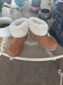 Winter Boots Brown With White Fur 