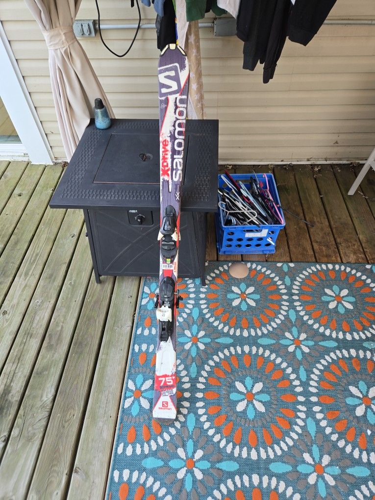 Salomon Xdrive 7.5 Skis With Salomon Bindings. 59 Or 60 In.