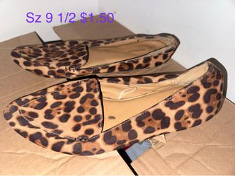 Women’s leopard flats