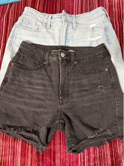 Lot of 2 girls shorts - size 4