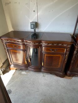 Brown Cherry Server