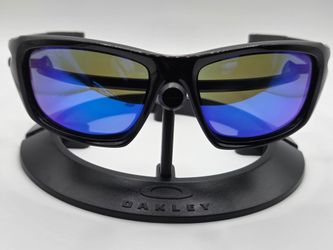 AUTHENTIC Oakley Valve Sunglasses With New Polarized Lenses