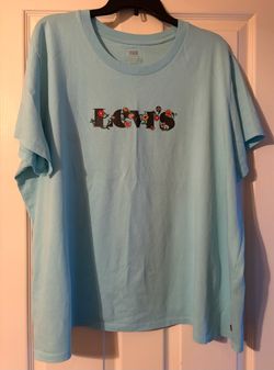 3x Women’s Levi’s T shirt