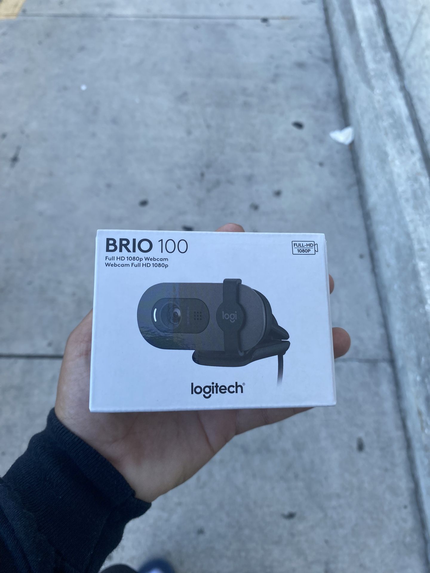 Brio 100 Streaming Camera