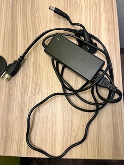 Black AC/DC Power Adapter, US 2-Prong AC Male Plug, 1:1 Connection