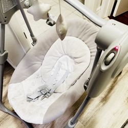 Graco Slim Spaces Compact Baby Swing, Space Saving Portable Bay Swing with Height Adjustable Legs