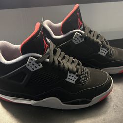 Jordan 4 Retro 