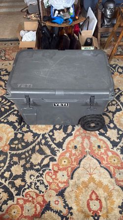 YETI Tundra Haul Charcoal 50 qt Roller ice chest Cooler wheeled