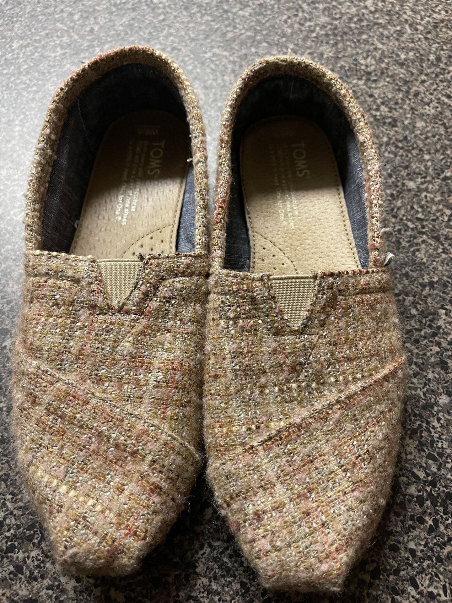 Toms Women Sz 6 1/2