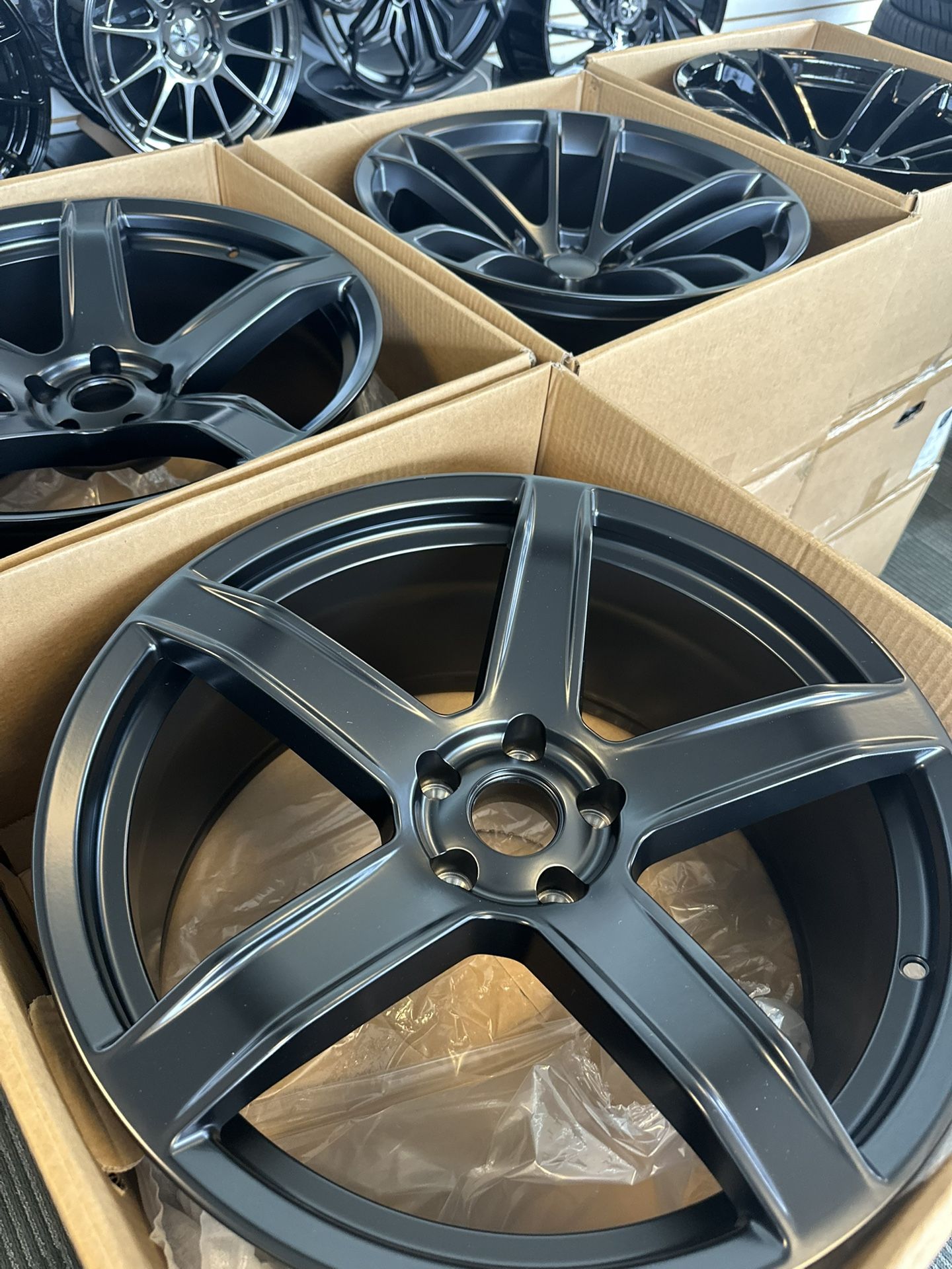 Srt 5 Spoke And 5 Split Spoke Wheels Instock 20” Staggered 5x115 Payments Plans Available