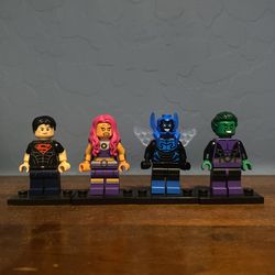 BRAND NEW CONDITION Lego Superheroes 