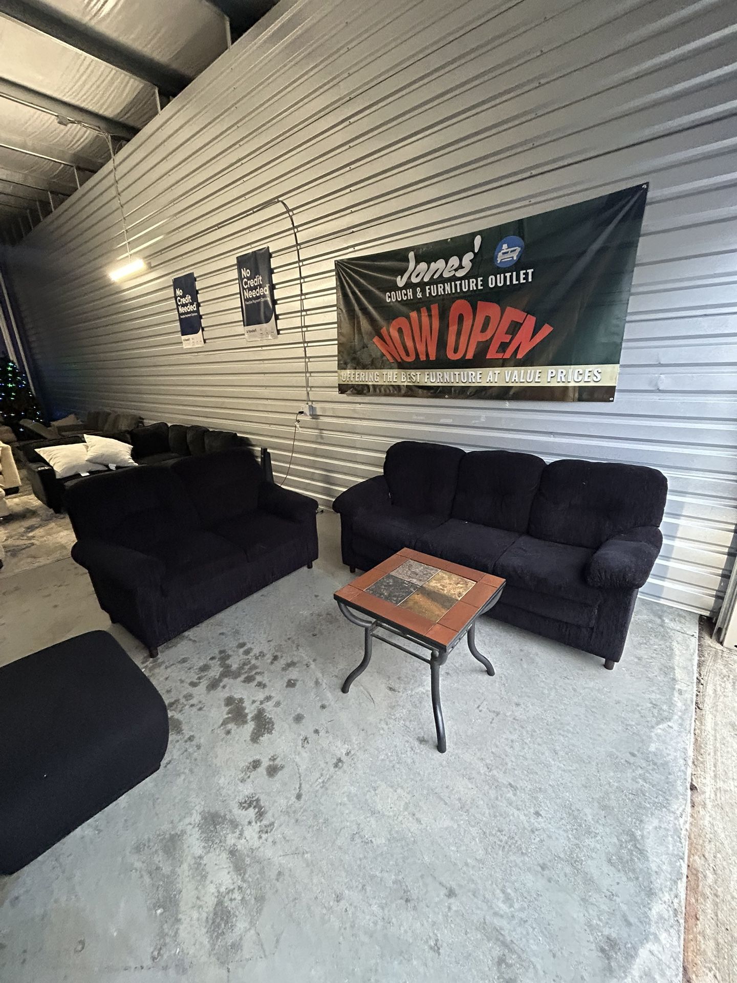 Black Sectional Sofa/ Couch (We Deliver) 