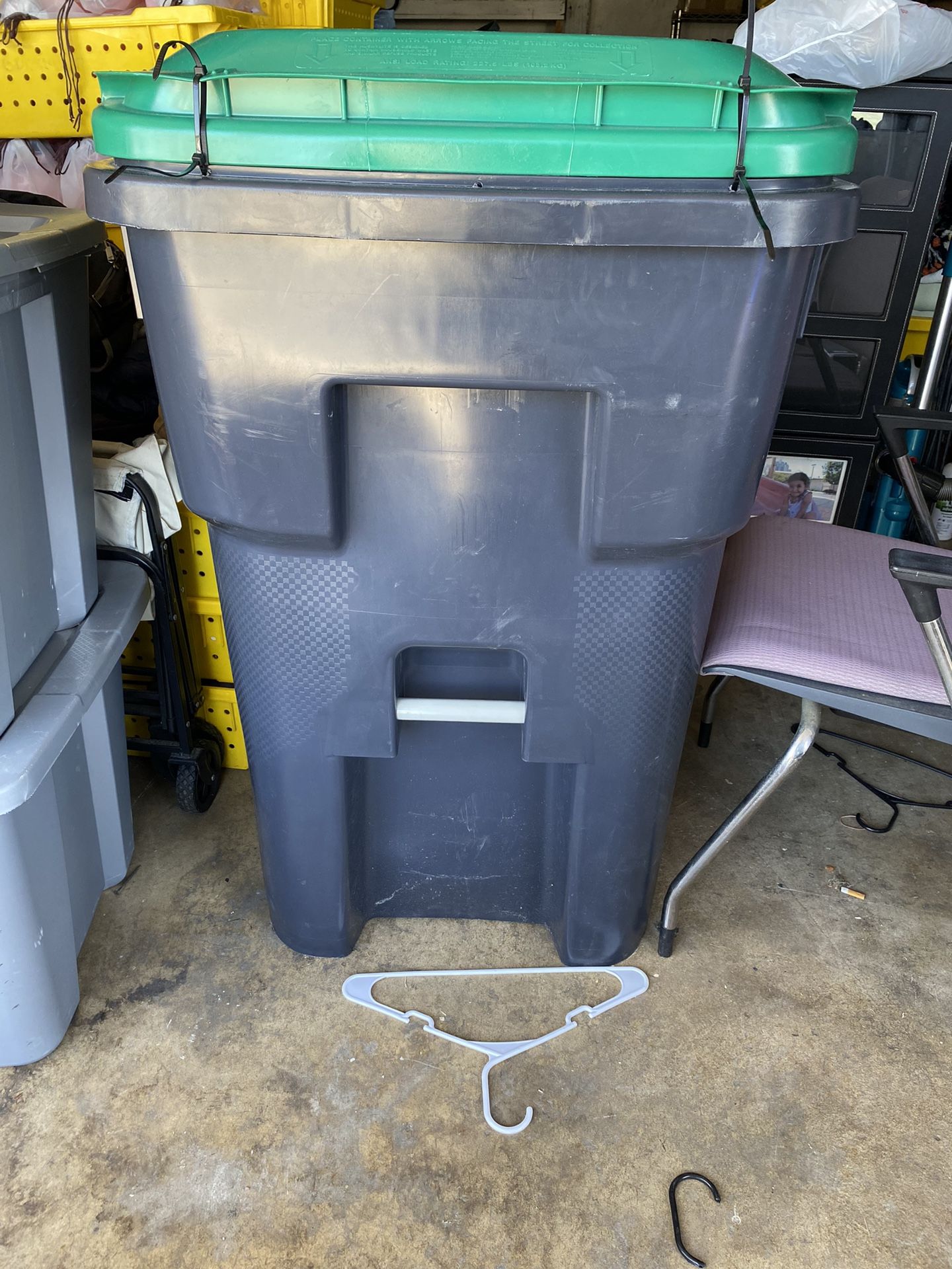Waste Management Yard Waste Trash can-NEW