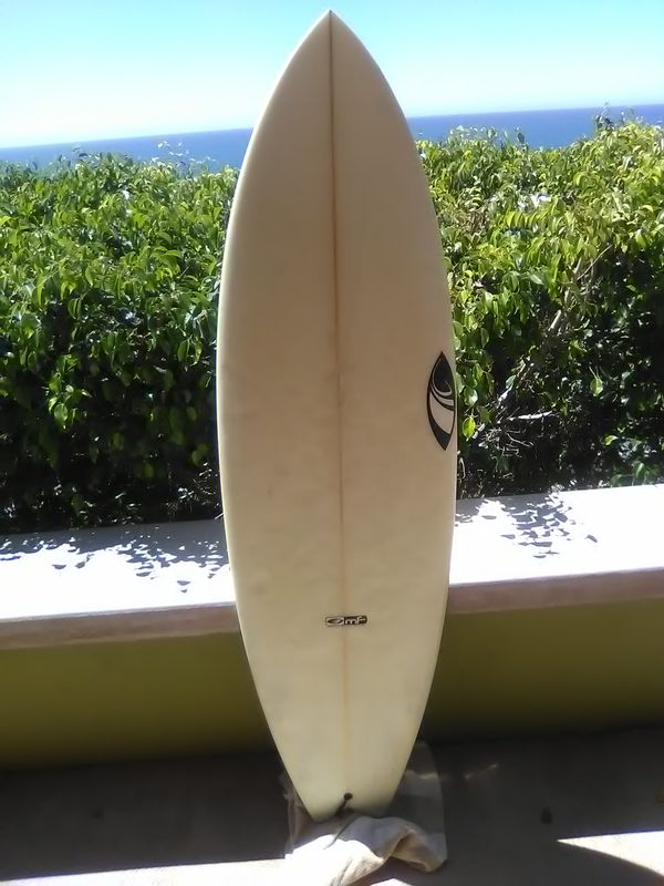 Surfboard Sharp eye 5'11 X 20.2.5 x 2.4.5 for Sale in San Diego, CA