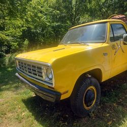 1975 Dodge 300  Brush Truck