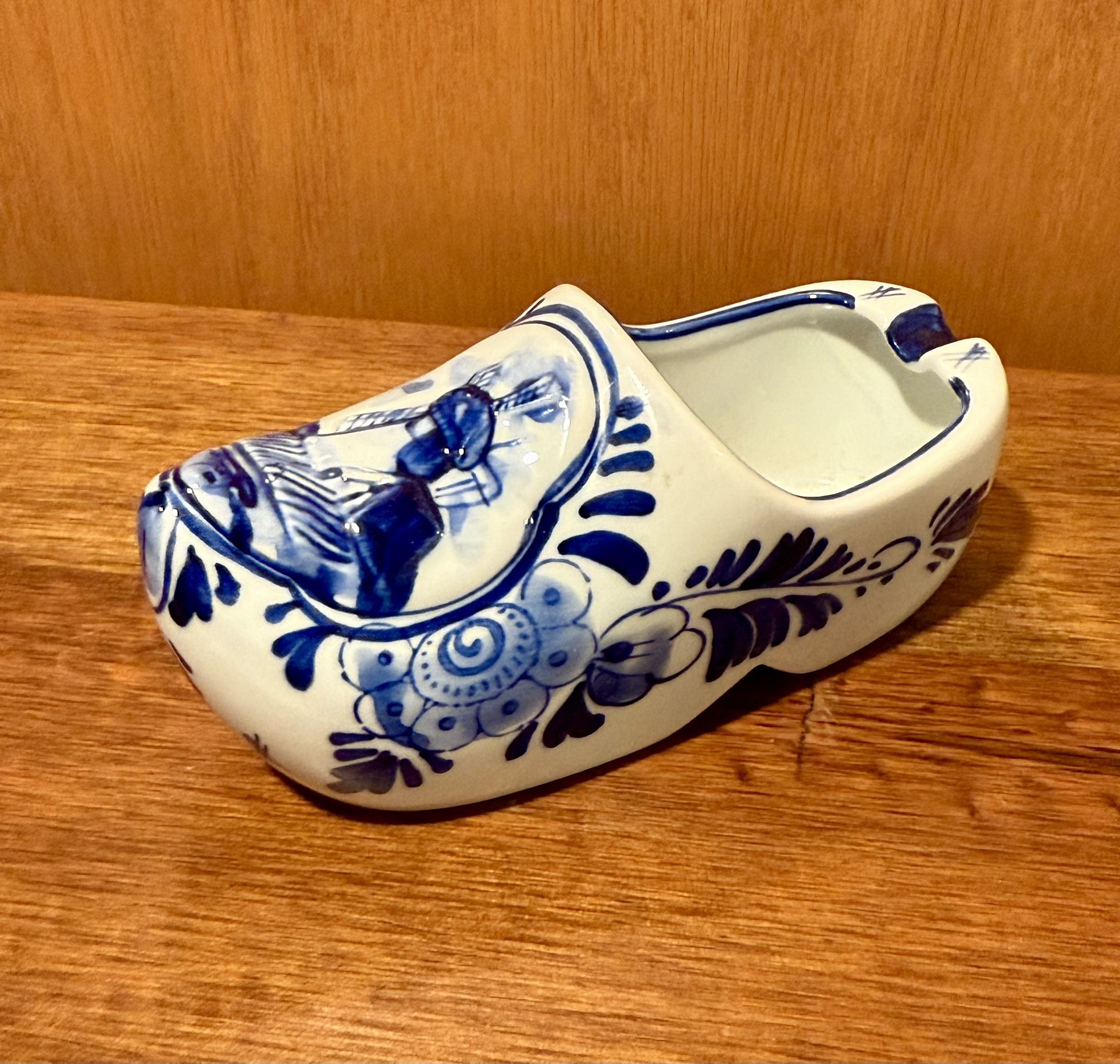 Delfts Delft Blauw Porcelain Shoe Ashtray #689 Hand Painted Windmill & Floral
