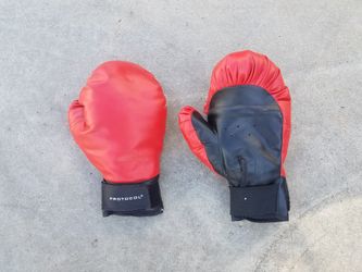 Boxing gloves
