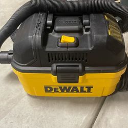 DeWalt vacuum